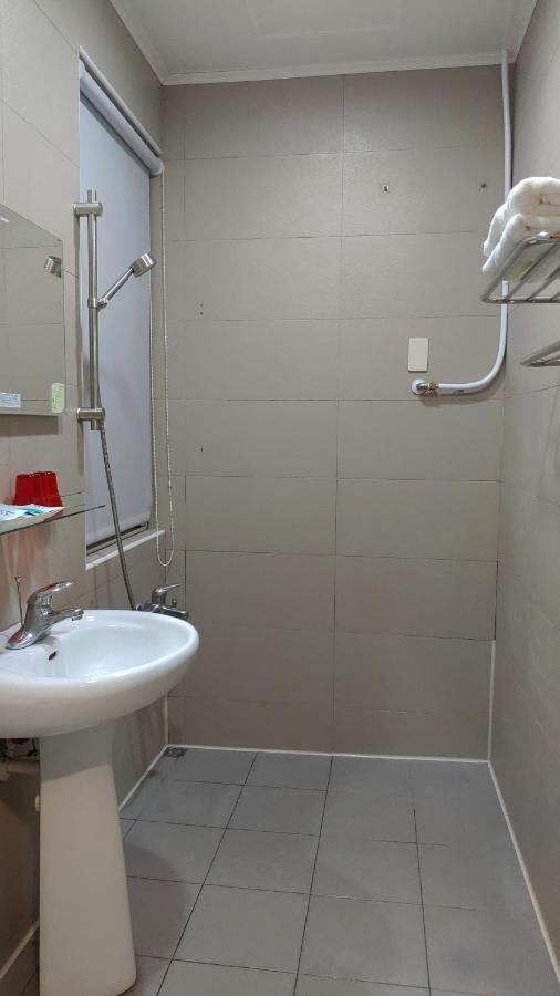 106 Homestay New Taipei City Exteriör bild