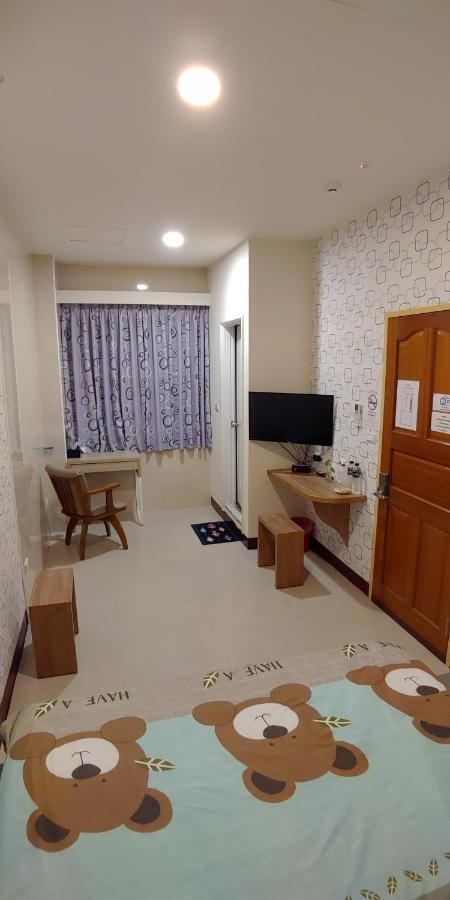 106 Homestay New Taipei City Exteriör bild