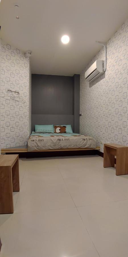 106 Homestay New Taipei City Exteriör bild