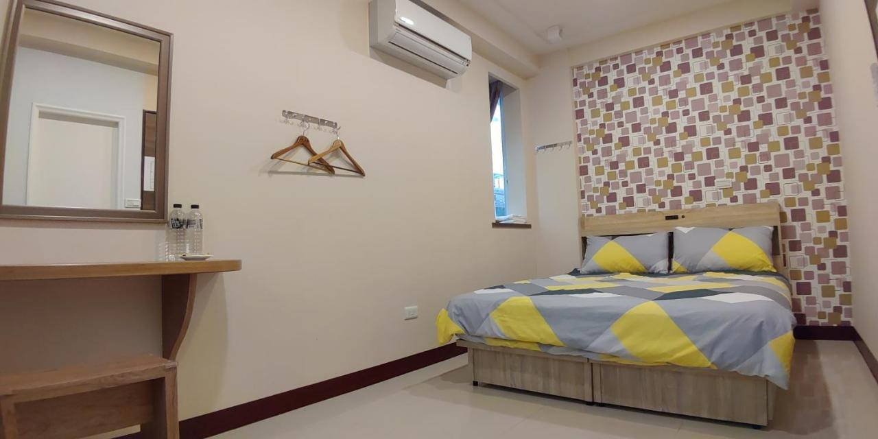 106 Homestay New Taipei City Exteriör bild